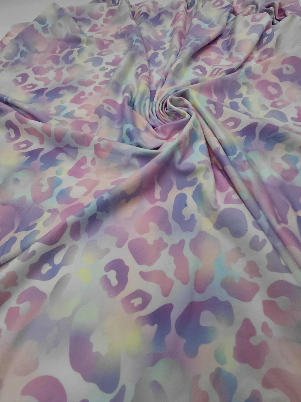 Mléčné umělé hedvábí DUHOVÁ DIVOČINA 🌈 190gr.