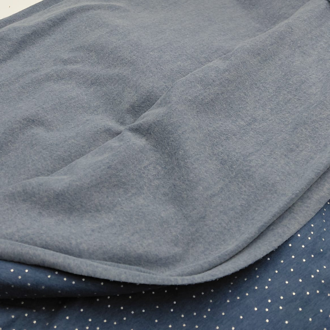 Stříbrný puntík na modré teplákovina Počesaná 240gr.❄️